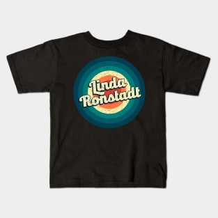 Graphic Linda Name Retro Vintage Circle Kids T-Shirt